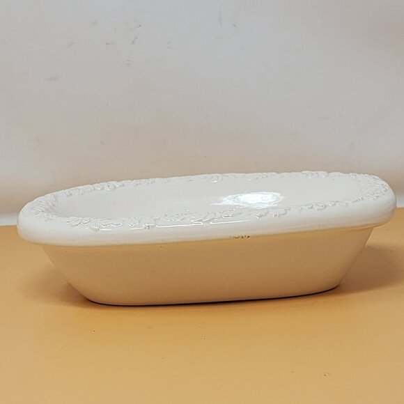 Set Of 2 White Ceramic Floral Soap Dishes With Embossed Design Bathroom Decor - Picture 6 of 15